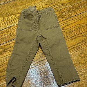 Old Navy brown infants cargo pants. Elastic back. 18-24 months. Brown.